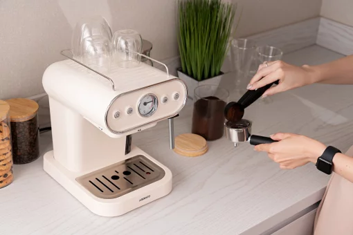 Кавоварка Ardesto ріжкова Vintage Dream 1.2л, мелена, ручний капучинатор, підігрів чашок, бежевий