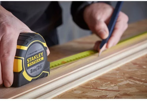 Рулетка вимірювальна FatMax®Autolock довжиною 8 м/26, шириною 25 мм, в обгумованому корпусі, з подвійною шкалою STANLEY FMHT43243-0