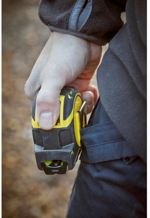 Рулетка вимірювальна FatMax®Autolock довжиною 8 м/26, шириною 25 мм, в обгумованому корпусі, з подвійною шкалою STANLEY FMHT43243-0