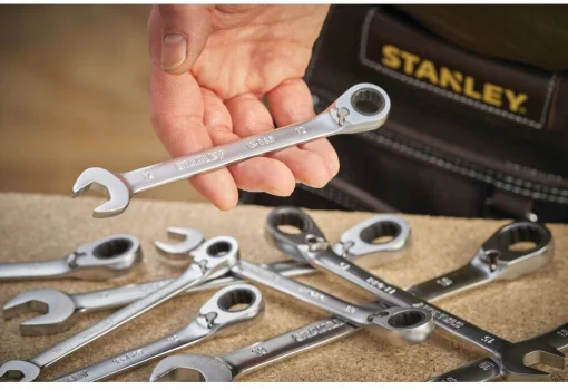 Ключ гайковий комбінований розміром 17 мм з храповим механізмом STANLEY FMMT13094-0