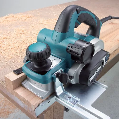 Рубанок Makita KP0810 850Вт 82мм стругання до 4мм 3.3кг