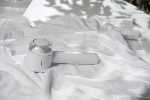 Машинка для видалення катишків Ardesto, 8500 обертів на хв, велика площа лез, 90 хв. роботи на одному заряді, USB-C > USB-A, білий