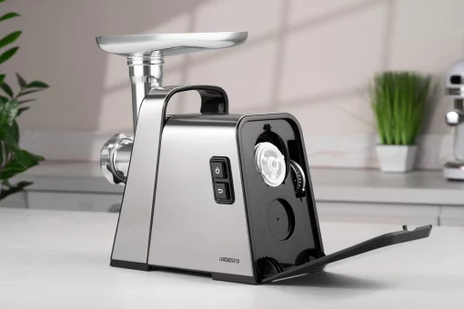 М'ясорубка Ardesto, 2400Вт, 2.2кг/хв, 3 решітки, насадка для ковбас, кеббе, томатів, 4 терки, пластик, чорно-срібний