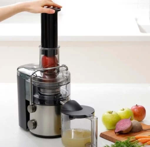 Соковитискач Panasonic відцентрований 1000Вт, чаша-1.5л, жмих-2л, жолоб на ціле яблуко, пластик/метал, чорний