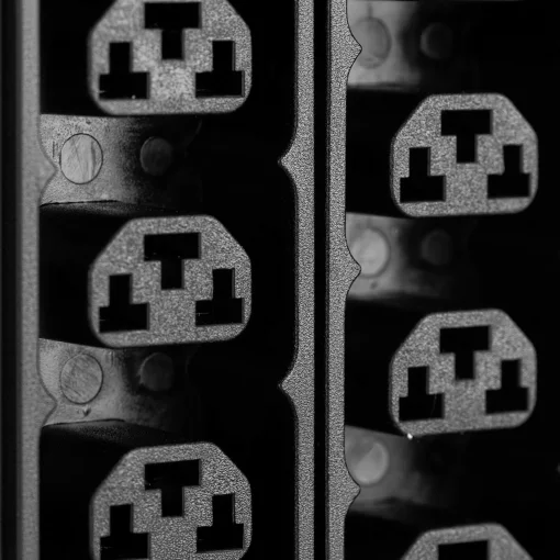 Пристрій розподілу електроживлення MIRSAN MXB, 2U, 16A, 1Ph, 16 гібридних розеток (C13-C19), чорний