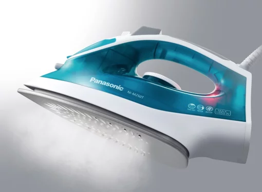 Праска PANASONIC, 1550Вт, 210мл, постійна пара - 15гр, керам. підошва, блакитний