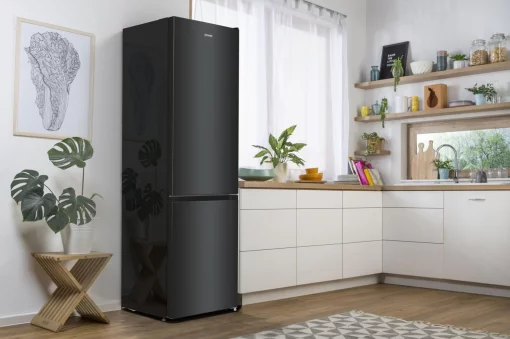 Холодильник з нижн. мороз. камерою Gorenje, 200х60х60см, 2 двері, 235( 96)л, А++, NoFrost+ , LED дисплей, Зона св-ті, чорний