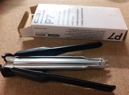 Установник кілець механічний BOSTITCH P7