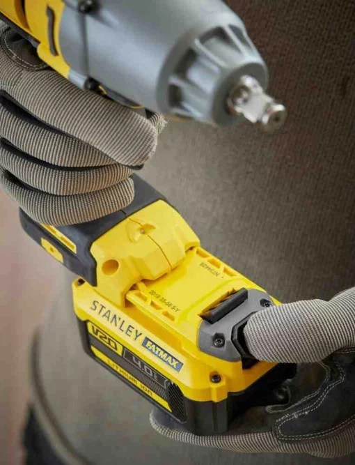 Гайковерт ударний акумуляторний STANLEY FATMAX SFMCF900B
