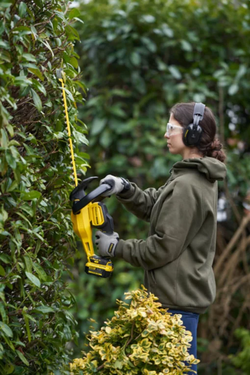 Кущоріз акумуляторний STANLEY FATMAX SFMCHT855M1