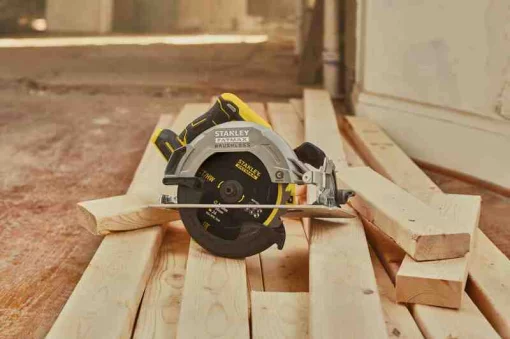 Пила циркулярна акумуляторна STANLEY FATMAX SFMCS550B
