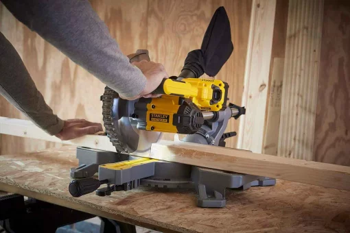 Пила торцювальна акумуляторна STANLEY FATMAX SFMCS701M1