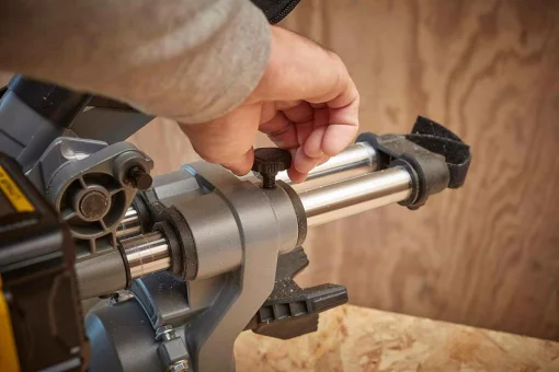 Пила торцювальна акумуляторна STANLEY FATMAX SFMCS701M1