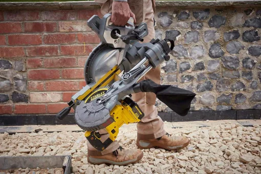 Пила торцювальна акумуляторна STANLEY FATMAX SFMCS701M1