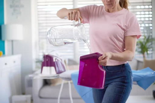 Праска-парогенератор Gorenje, 2800Вт, 1700мл, паровий удар -140гр, мех.упр., керам. підошва, бордовий