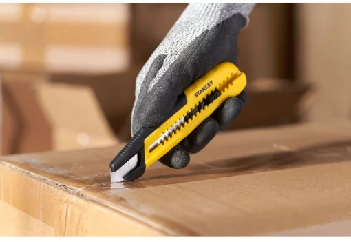 Ніж довжиною 160 мм з лезом шириною 18 мм з сегментами, що відламуються STANLEY STHT10489-0