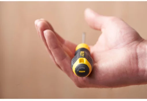 Викрутка Cushion Grip довжиною 100 мм з паралельним жалом під шліц SL 4.0 STANLEY STHT16195-0