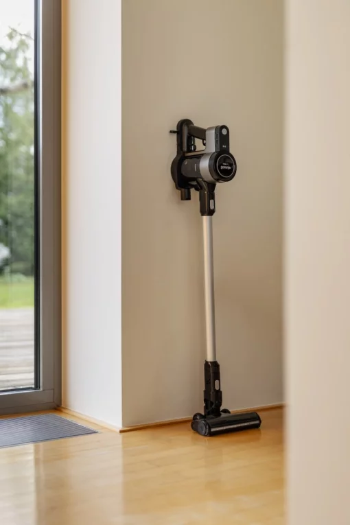 Пилосос Gorenje безпровідний, 132Вт, конт пил -0,5л, автон. робота до 25хв, вага-2,6кг, 2насадки, чорний