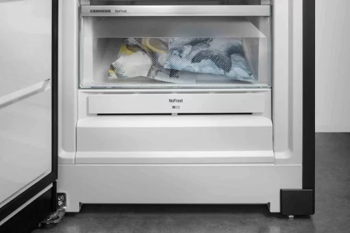 Холодильник Liebherr SBS, 185.5x119.4х67.5, холод.відд.-398л, мороз.відд.-271л, 2дв., A++, NF, диспл внутр., чорний