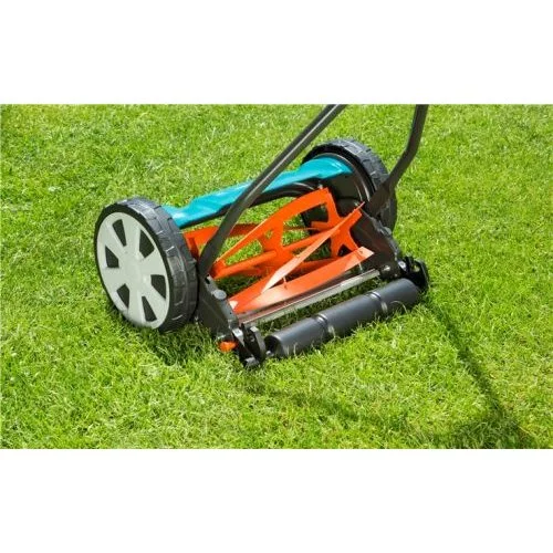 Газонокосарка механічна Gardena Classic 330