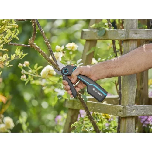 Секатор акумуляторний Gardena AssistCut 25 мм